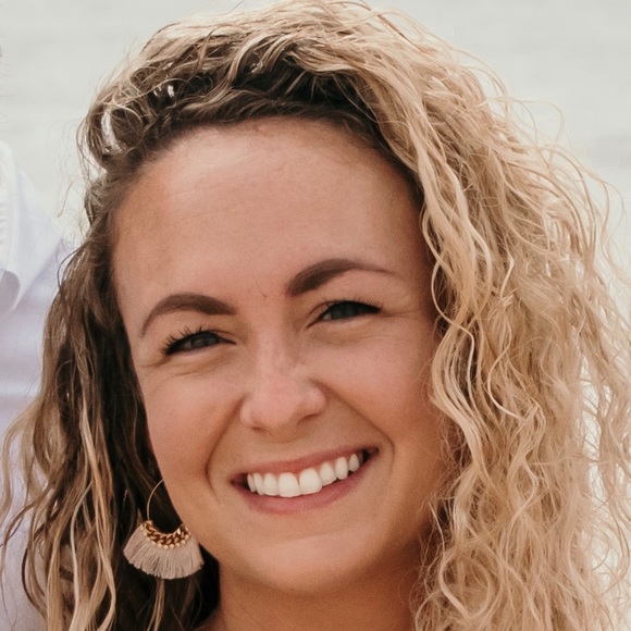 Meet your Posher, Cari - Picture 1 of 1